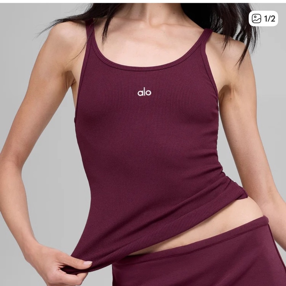 ♥️ NWT Alo Yoga Burgundy Ribbed Prosper Tank ♥️
